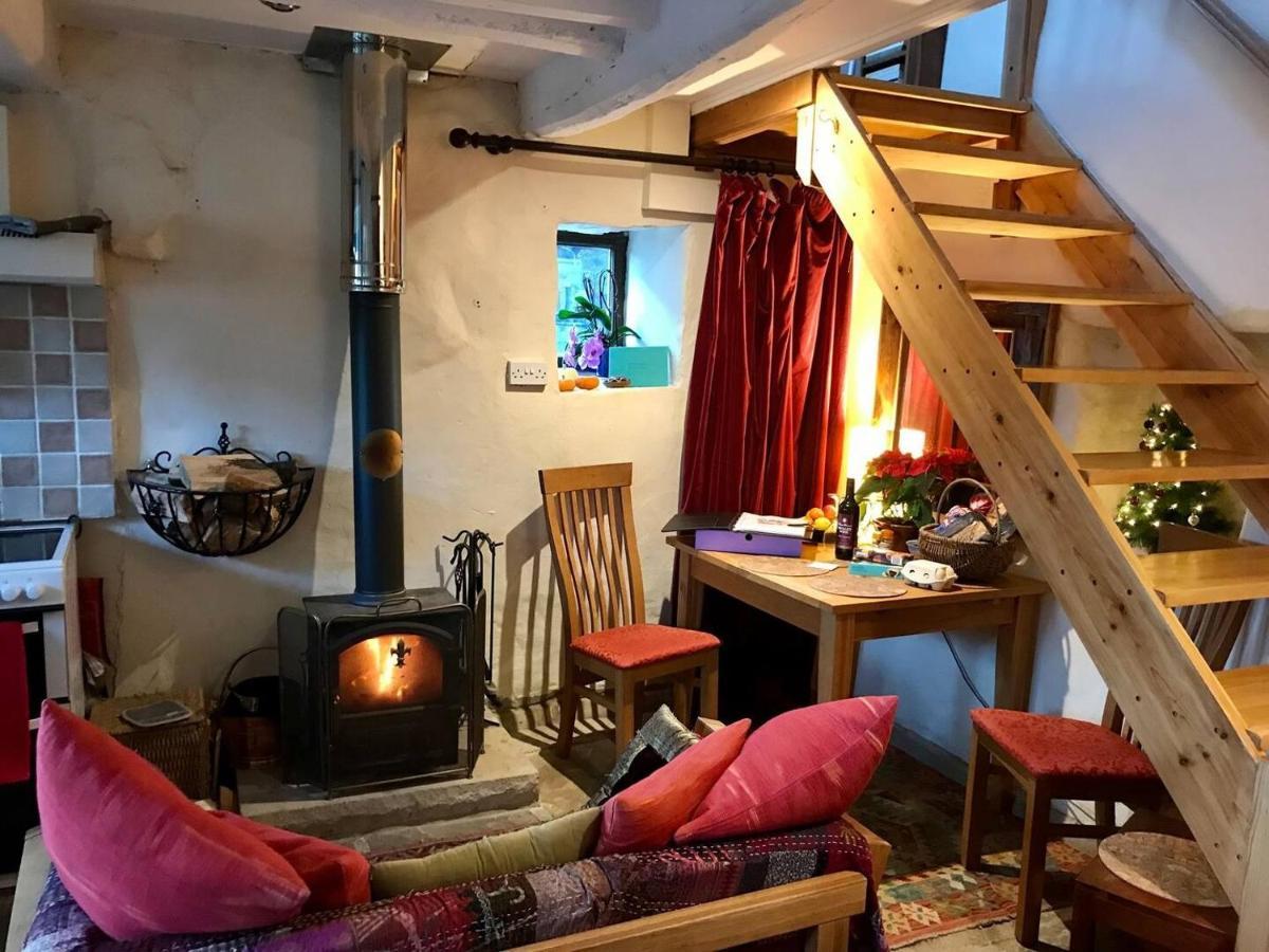 Bijou Cottage In Bronte Country With Wood-Burning Stove & Hot Tub Spa Haworth Esterno foto